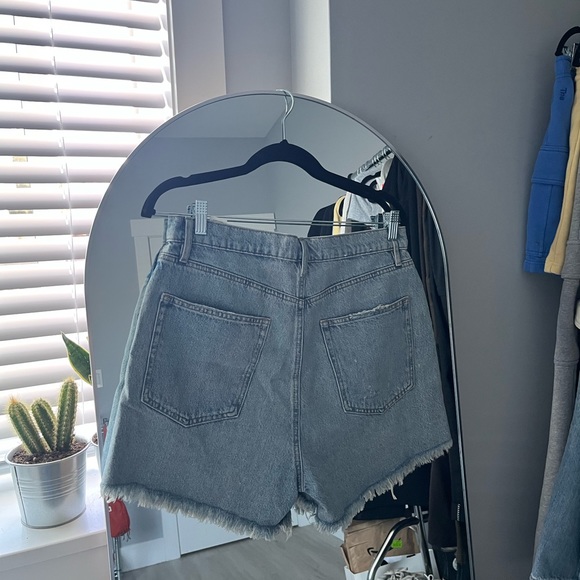 Jean short with rips - Picture 3 of 3